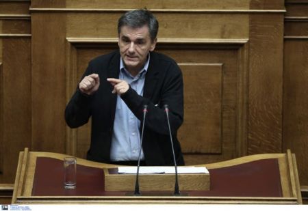 Tsakalotos: “We must successfully complete the review”