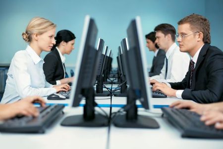 Πληροφορική: Εφικτός ο στόχος για 500.000 θέσεις εργασίας έως το 2025