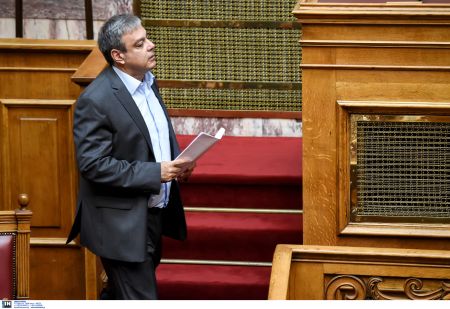 Χ. Βερναρδάκης: «Θα παραμείνουν σε αργία οι επίορκοι δημόσιοι υπάλληλοι»