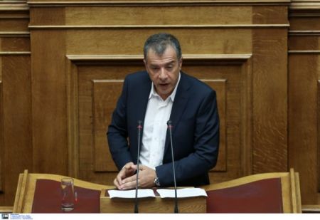 Θεοδωράκης: Είμαστε ξεκάθαροι αλλά δεν είμαστε ασπρόμαυροι