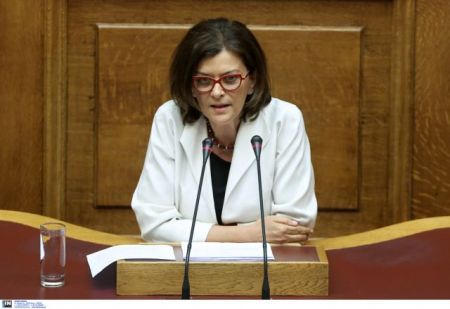 Οι Συριζαίες αλλάζουν λουκ