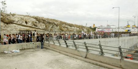 Ικανοποίηση στον Δήμο για την εξαίρεση του παράκτιου μετώπου Δραπετσώνας