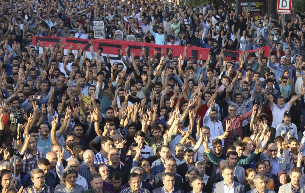 Συγκέντρωση συμπαράστασης στο Σύνταγμα για την επίθεση στην Τουρκία