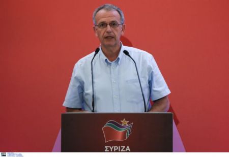 Ρήγας: Η αντίληψη του κ. Μητσοτάκη είναι να απολυθούν οι συμβασιούχοι