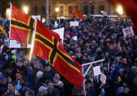 Δρέσδη: Κρεμάλες για την Μέρκελ έβγαλε το ξενοφοβικό Pegida