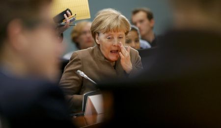 Μέρκελ εναντίον όλων στη Γερμανία για το προσφυγικό