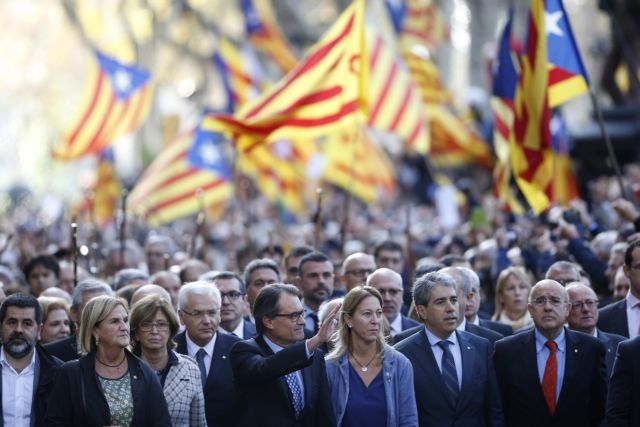 Καταλονία: Στο δικαστήριο για ανυπακοή ο απερχόμενος πρόεδρος