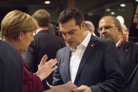 Berlin to reduce its demands if Athens accepts more refugees