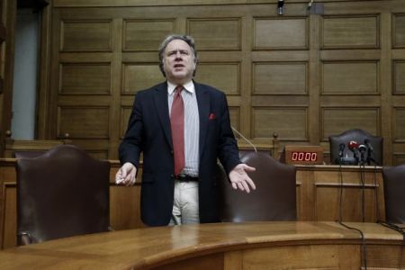 Σχέδιο «Προκρούστης» για συντάξεις-Ασφαλιστικό – Μεταρρύθμιση με ισοπέδωση παροχών προς τα κάτω