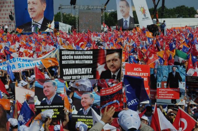 Τουρκία: Προεκλογική δίνη βίας, αυταρχισμού και αστάθειας