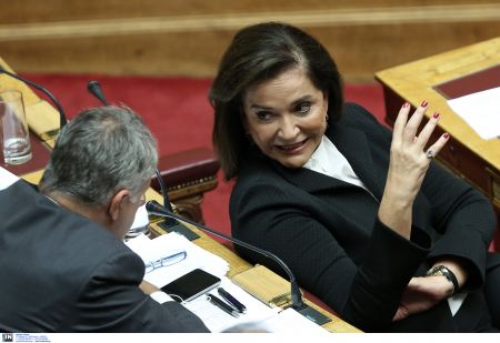 Εκτός υποψηφιότητας για την αντιπροεδρία του ΕΛΚ η Μπακογιάννη