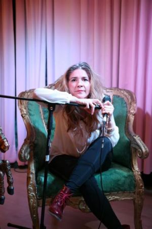 Βασιλική Καρακώστα: Με την πολύχρωμη «Κουρελού» στον Σταυρό του Νότου