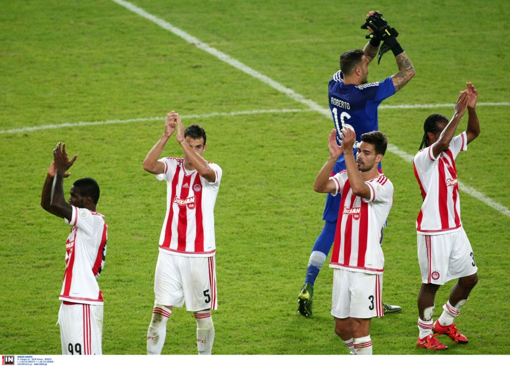 Το 7 στα 7 κατάφερε ο Ολυμπιακός με νίκη 4-0 επί της ΑΕΚ