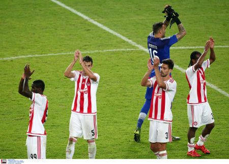 Το 7 στα 7 κατάφερε ο Ολυμπιακός με νίκη 4-0 επί της ΑΕΚ