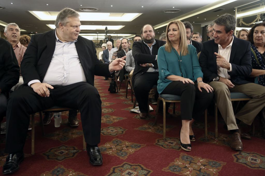 Ιδρυτικό συνέδριο της παράταξης ζητούν τέσσερα μέλη της ΚΕ του ΠΑΣΟΚ