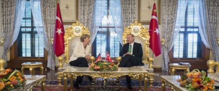 Επιτάχυνση διαδικασιών ένταξης στην ΕΕ ζήτησε ο Ερντογάν από την Μέρκελ