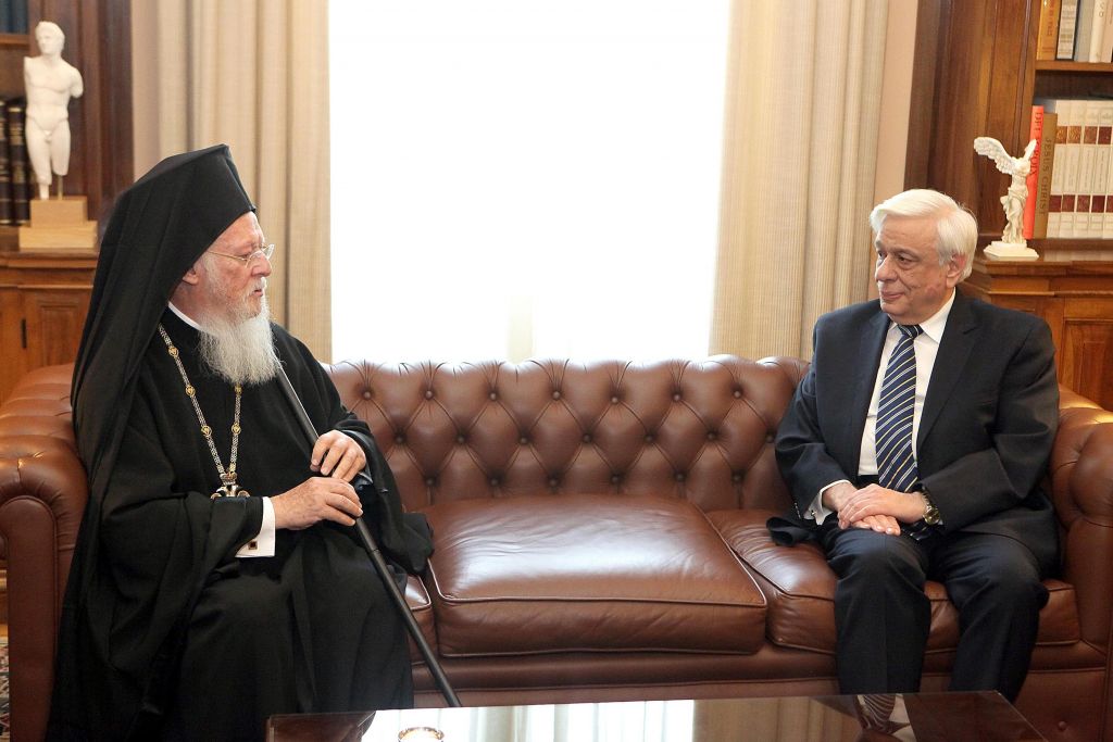 Tηλεφωνική επικοινωνία Παυλόπουλου – Βαρθολομαίου