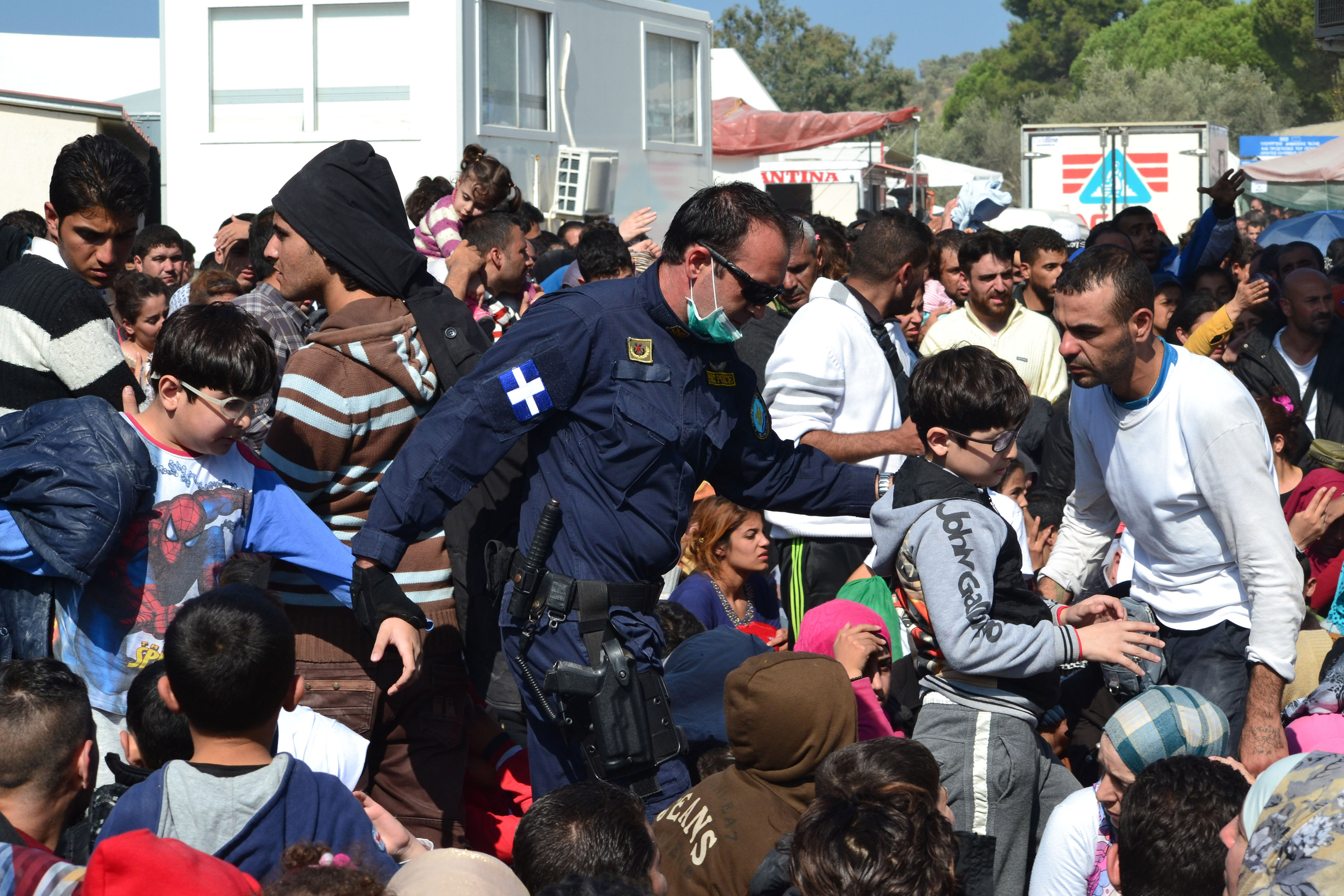 Μουζάλας: «Όχι» στη δημιουργία hot spot 50.000 προσφύγων στην Αττική