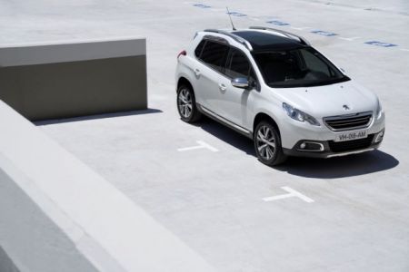 Peugeot 2008 1.6 BlueHDi 120 S&S: Καθαρές λύσεις