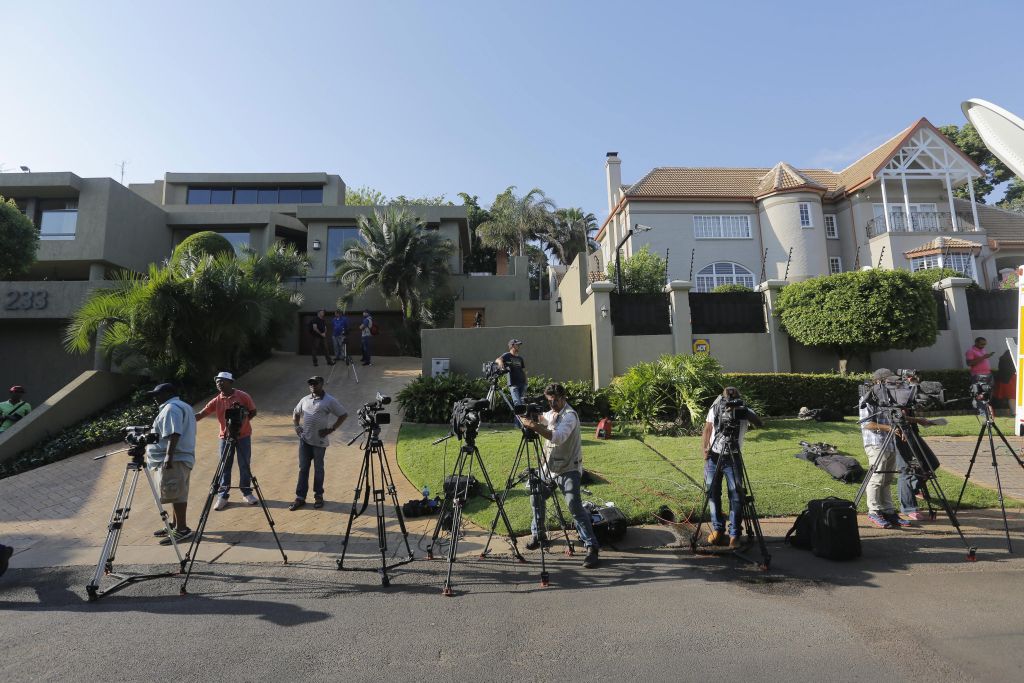 Αποφυλακίστηκε ο Πιστόριους-Τέθηκε σε κατ’ οίκον περιορισμό