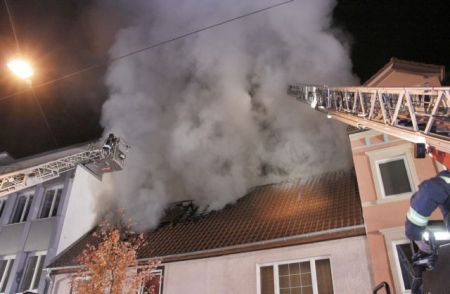 Γερμανία: Δραματική αύξηση επιθέσεων σε κέντρα προσφύγων