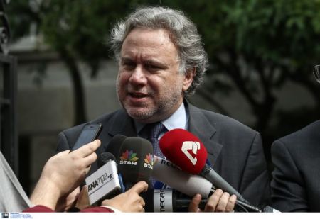 Κατρούγκαλος: Εθνική ανάγκη να μη μειωθούν άλλο οι κύριες συντάξεις