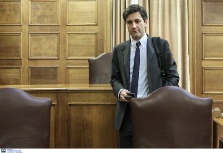 Χουλιαράκης: Προς άρση των capital controls τον Ιούνιο του 2016