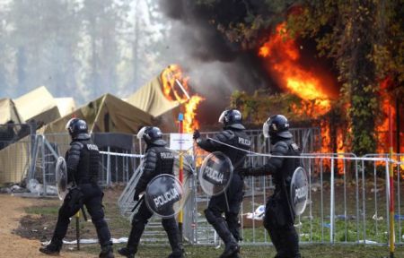 Σλοβενία: Φωτιά σε καταυλισμό προσφύγων στην πόλη Μπρέζιτσε