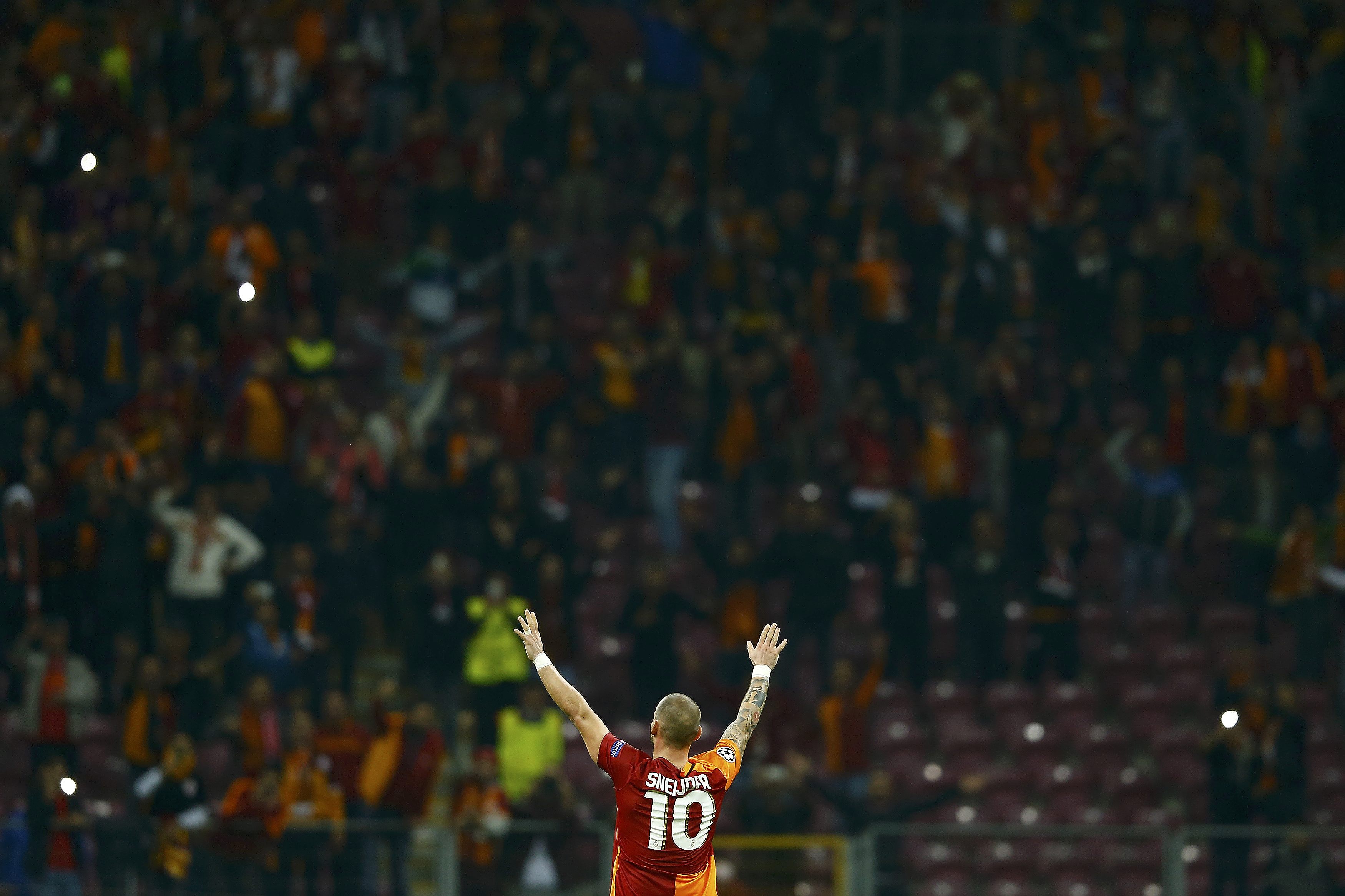 Champions League: «Ασφαιροι» σε Παρίσι και Τορίνο, «σώθηκε» το Μάντσεστερ