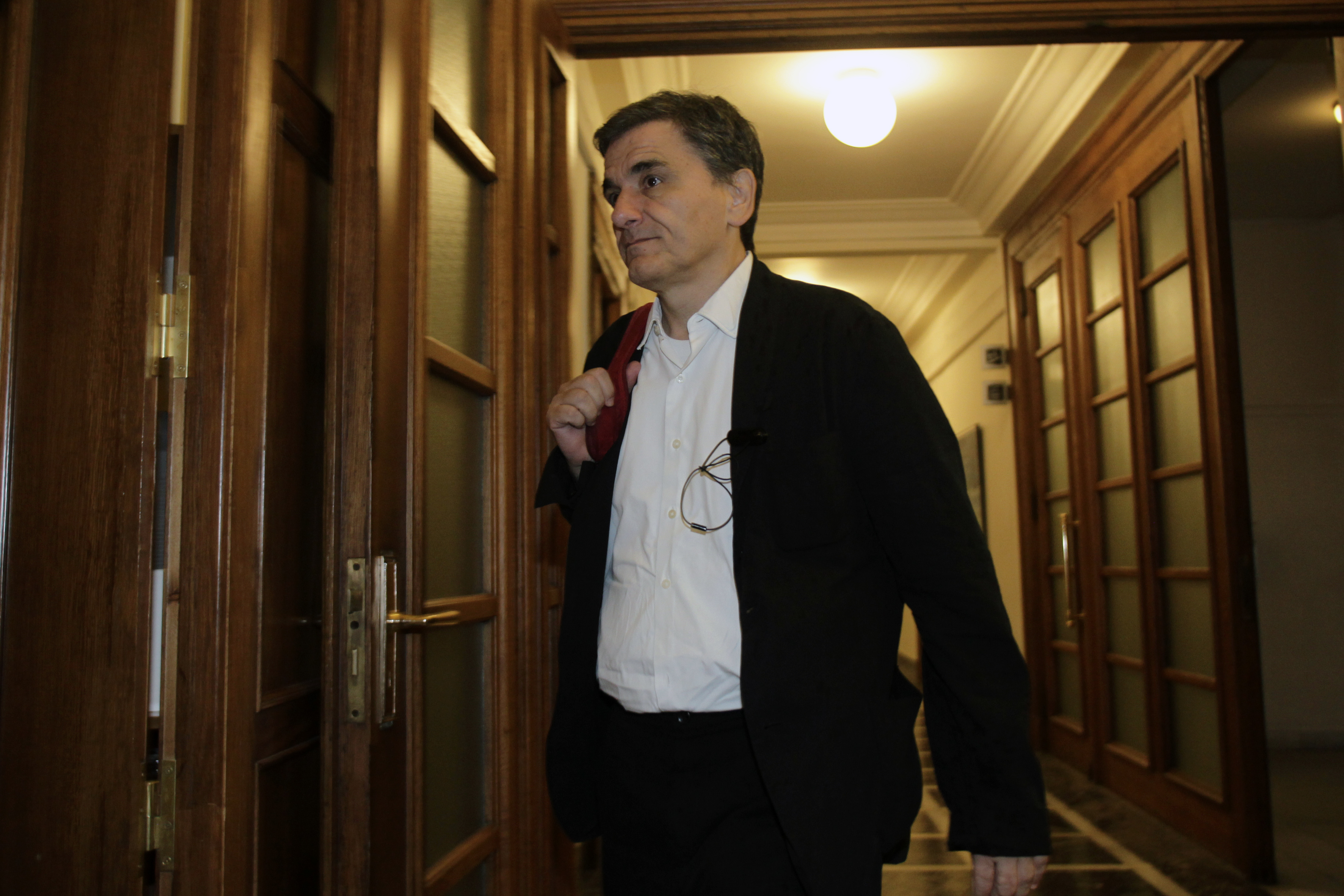 Στην Ολομέλεια το νομοσχέδιο για την ανακεφαλαιοποίηση