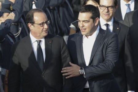 Τι συζήτησαν Τσίπρας – Ολάντ στο Αμπου Ντάμπι