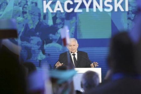 Πολωνία: ακροδεξιό κοκτέιλ ευρωσκεπτικισμού και λαϊκισμού