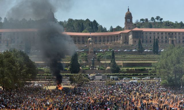 Ν.Αφρική: Συγκρούσεις φοιτητών – αστυνομίας