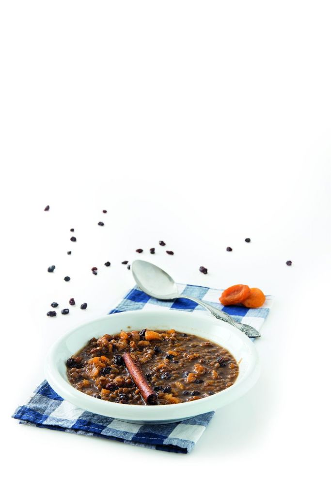 Φακές με φρούτα