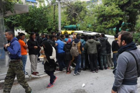 πΓΔΜ : Ζητά στενότερη συνεργασία με την Ελλάδα στο προσφυγικό