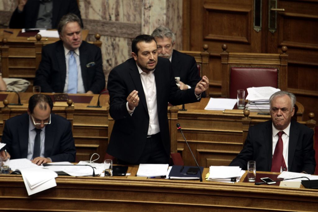 Τροπολογία για καθορισμό αριθμού τηλεοπτικών αδειών από τη Βουλή