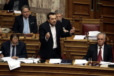 Τροπολογία για καθορισμό αριθμού τηλεοπτικών αδειών από τη Βουλή