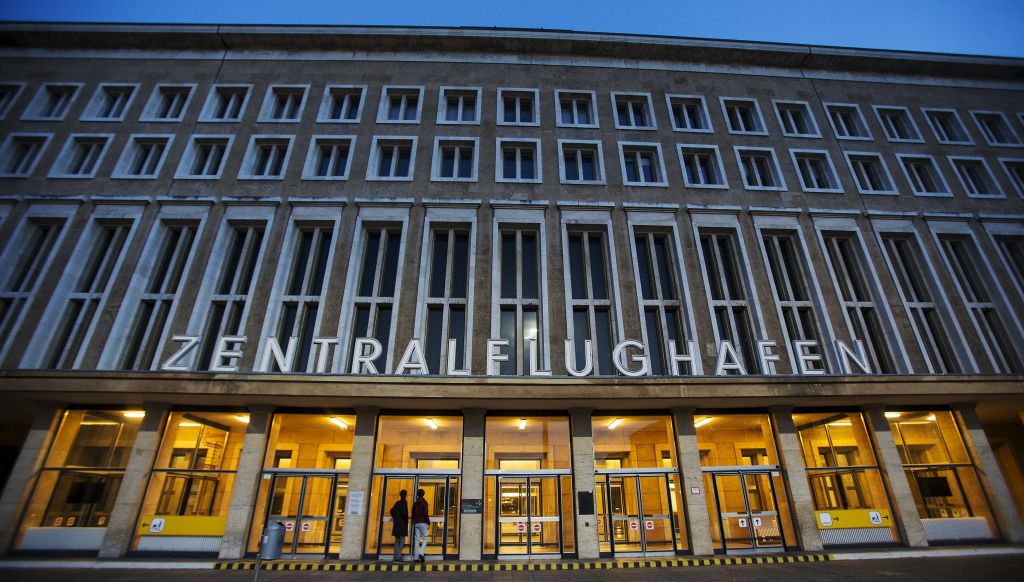 Βερολίνο: Το συγκυβερνών SPD υπό πίεση να δεχθεί ζώνες τράνζιτ για πρόσφυγες