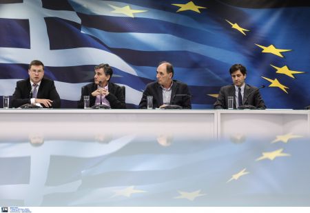 Ντομπρόβσκις: Δεν υπάρχει χρόνος για χάσιμο στις μεταρρυθμίσεις – Τσακαλώτος: Ανάγκη για έντιμο συμβιβασμό στα «κόκκινα δάνεια»