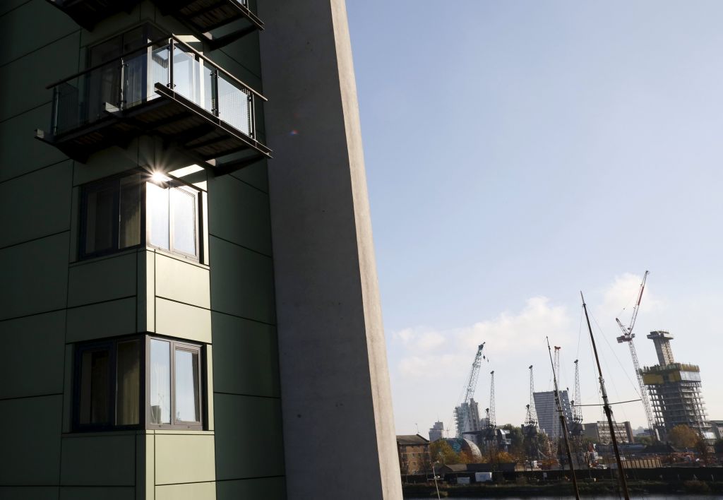 Ο ρυθμός ανάπτυξης της βρετανικής οικονομίας μειώθηκε στο 0,5%