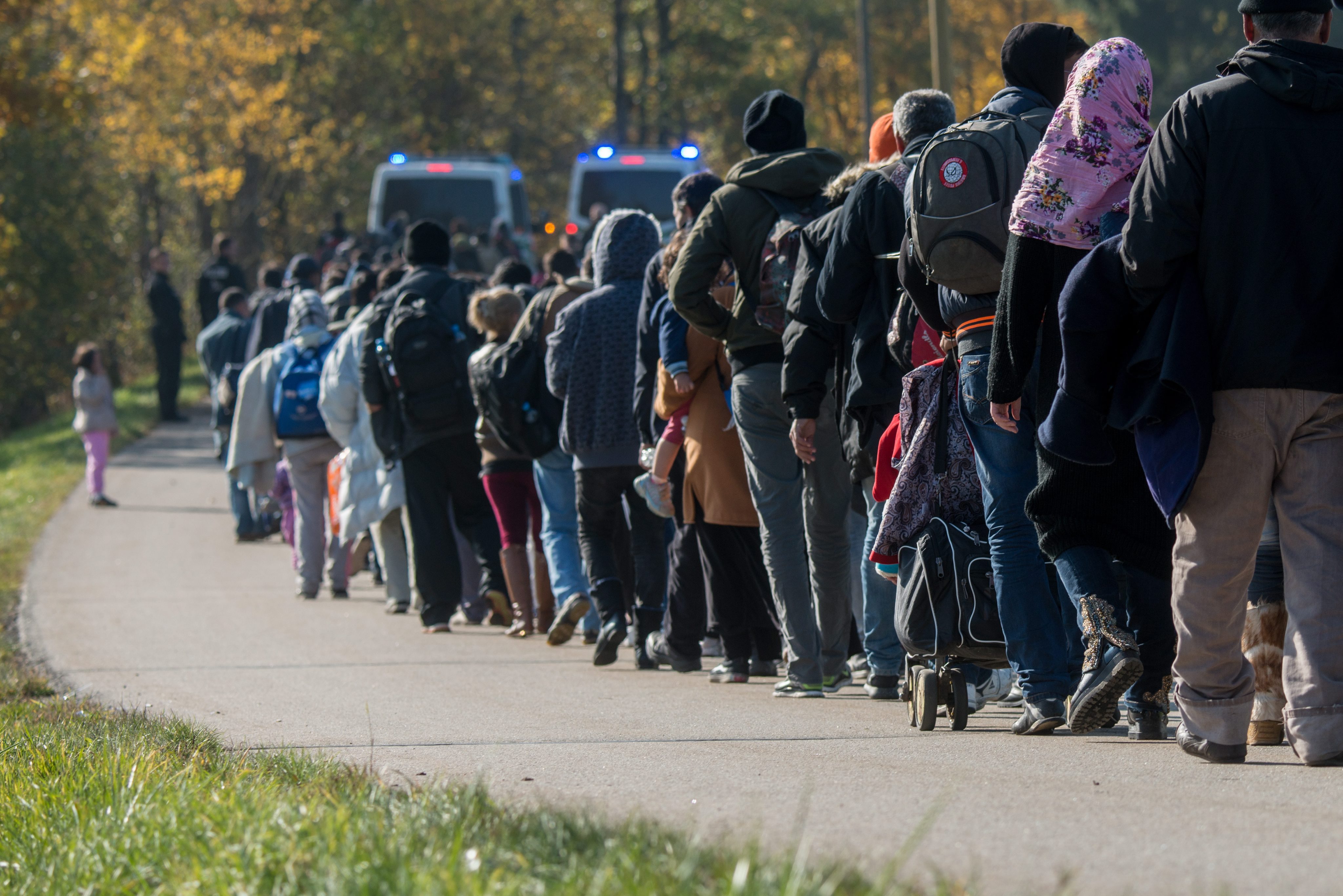 Σόιμπλε: Yψιστο καθήκον η αντιμετώπιση της προσφυγικής κρίσης