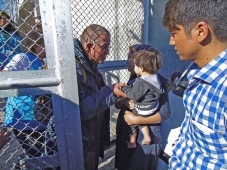 Βερολίνο: Να γίνουν γρηγορότερα τα hot spots σε Ελλάδα-Ιταλία