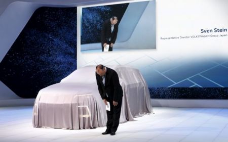 Κλωτσούν κάτω από το χαλί τα σκάνδαλά τους οι επιχειρήσεις