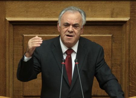 Δραγασάκης: Αναζητείται μια νέα ισορροπία δημόσιου και ιδιωτικού τομέα