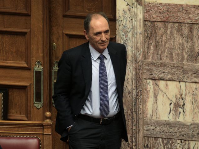 Stathakis: “A political solution is needed for non-performing loans”