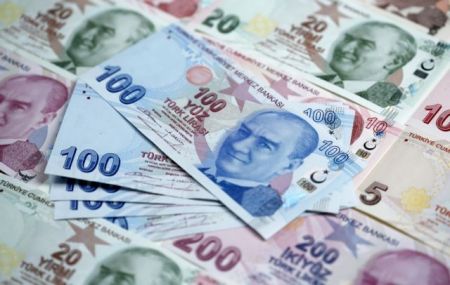 Αύξηση επιτοκίων από την Τουρκία ενώ η λίρα κατρακυλά 40%
