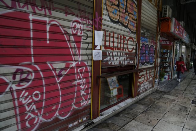 Fire in apartment tragically claims the life of a 16-year-old girl