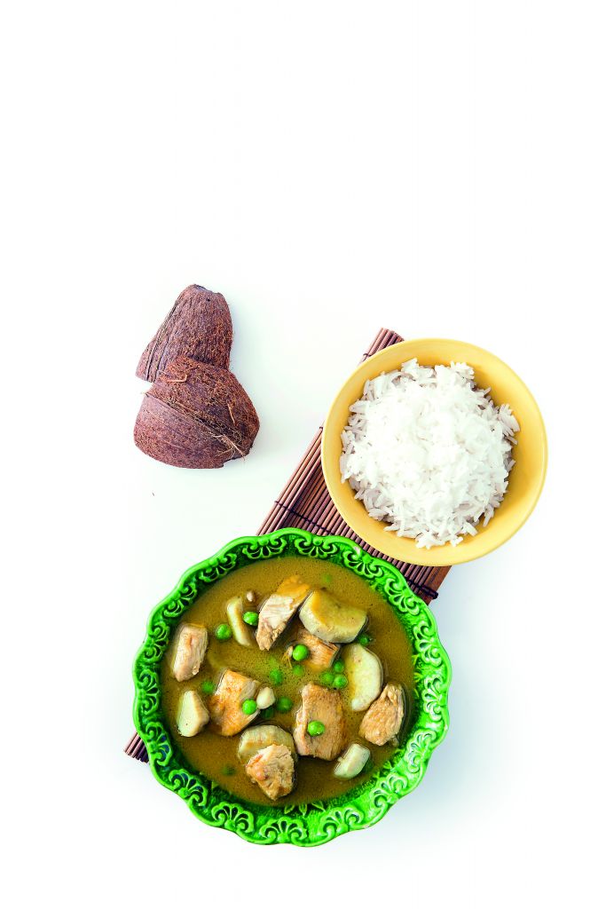 Σούπα με κοτόπουλο και γάλα καρύδας