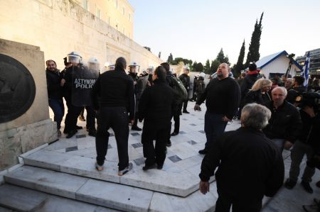 Φίδι στον κόρφο των Ποντίων