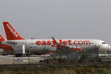 easyJet: Επέκταση τουριστικής περιόδου στα νησιά και το χειμώνα